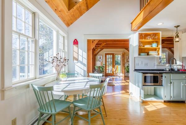 89 Choate St, Essex, MA 01929
