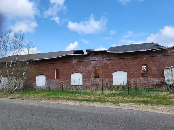 West Brookfield, MA 01585,14 Freight House