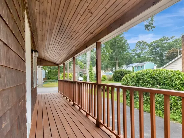 Norton, MA 02766,10 Ridge Road