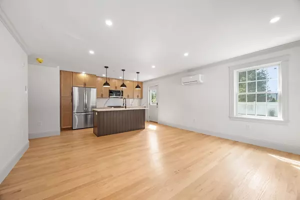 Beverly, MA 01915,9 Swan Street #3