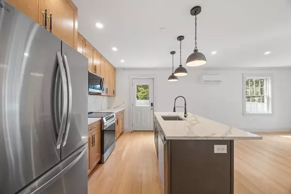 Beverly, MA 01915,9 Swan Street #3