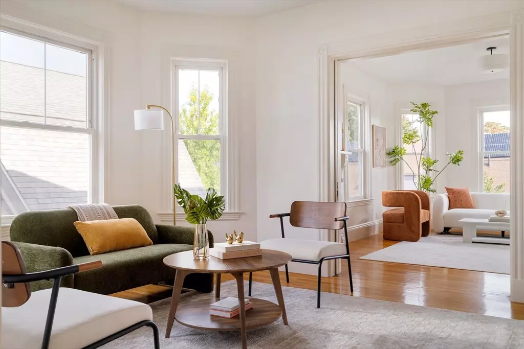 Cambridge, MA 02140,20 Rindge Ave #3