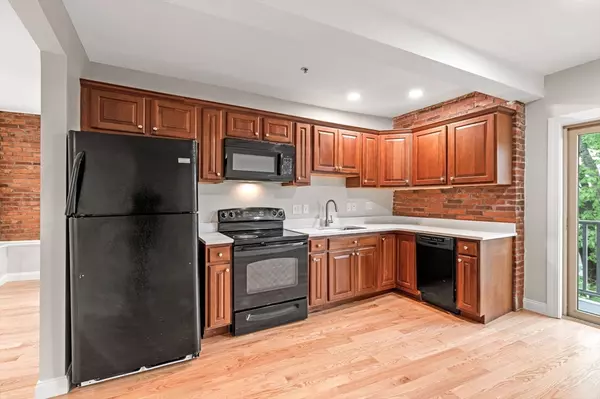 Haverhill, MA 01832,72 River Street #7