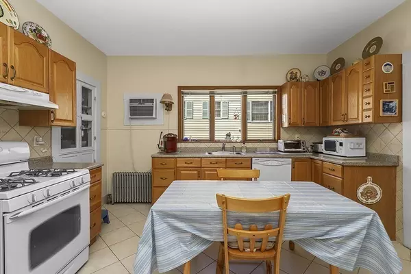 Everett, MA 02149,61 Everett St