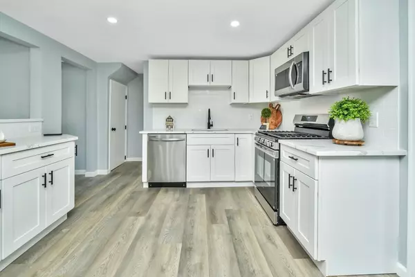 Randolph, MA 02368,10 Harriette Street N