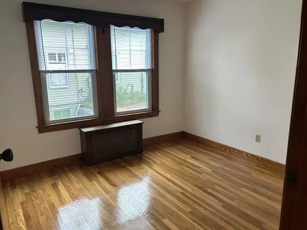 Milford, MA 01757,41 School St #1