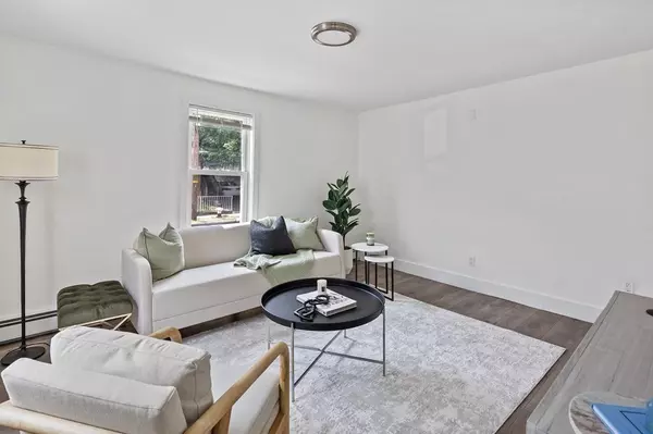 Newton, MA 02458,86 West St