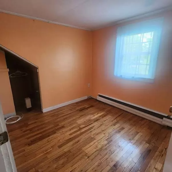 Holbrook, MA 02343,76 East Shore Road #1