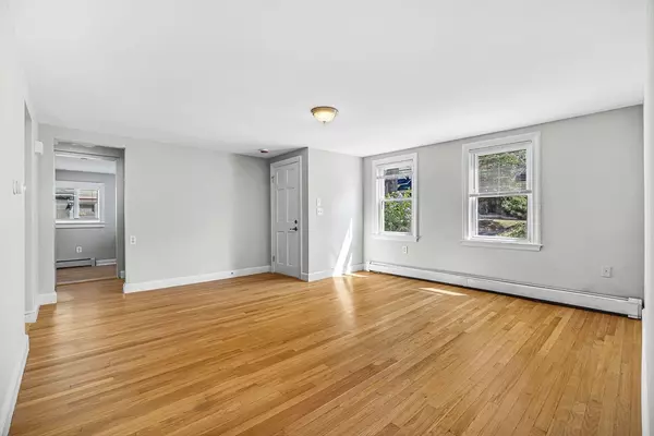 Needham, MA 02494,10 Glen Gary Road #1