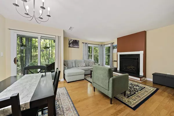 Rockland, MA 02370,5 Redwood Ct #5