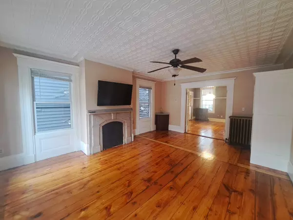 Boston, MA 02128,46 Princeton #1