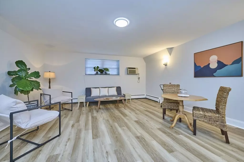 Boston, MA 02122,48 Coffey St #10A