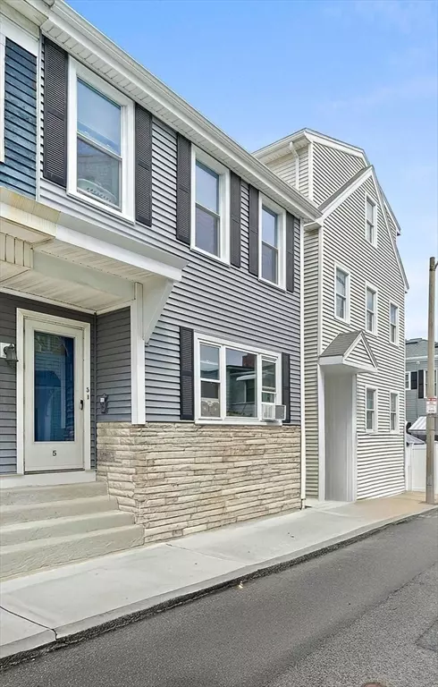 Boston, MA 02127,5 Bantry Way