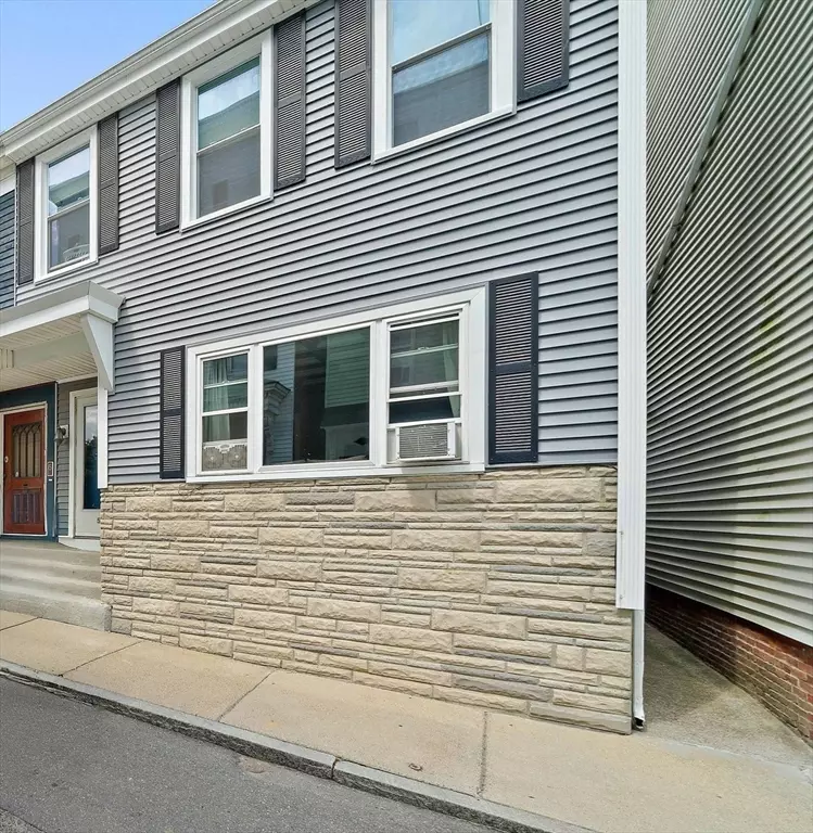 Boston, MA 02127,5 Bantry Way