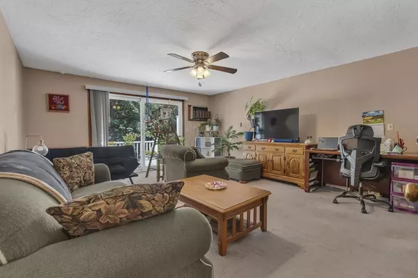 Wrentham, MA 02093,791 South St #5