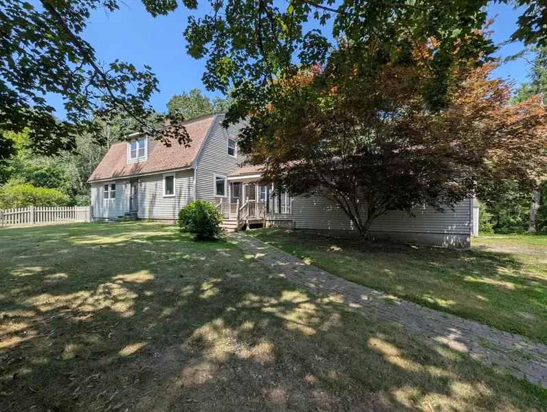 250 Lowell St, Dunstable, MA 01827