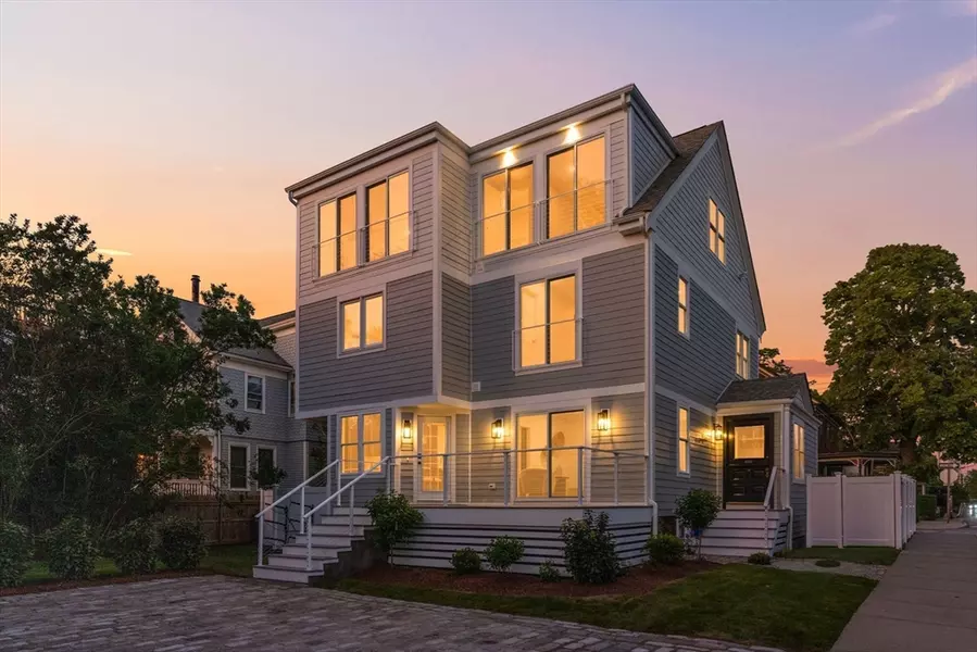 104 Second Street, Newport, RI 02840