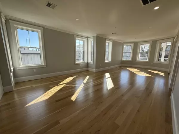 Framingham, MA 01702,93 Grant Street #1st floor