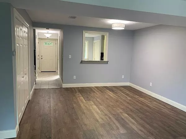 Hopkinton, MA 01748,10 Apple Tree Road #10