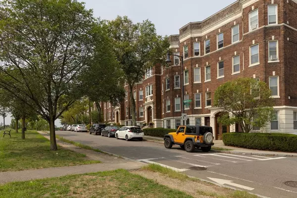 Boston, MA 02135,1633 Commonwealth Ave #6