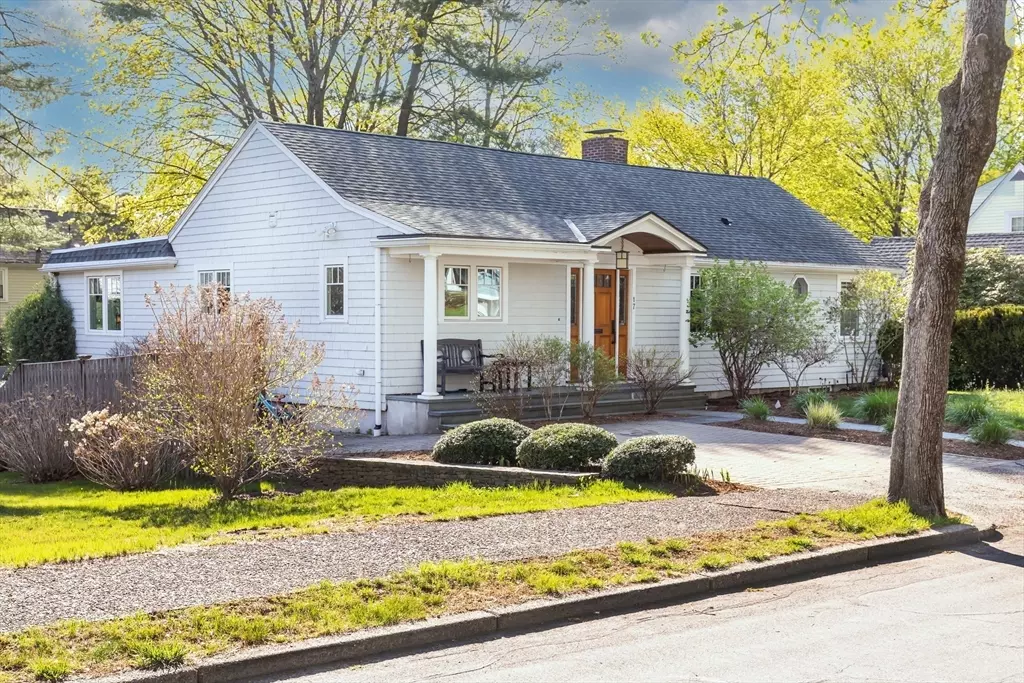 Newton, MA 02462,17 Deforest Rd