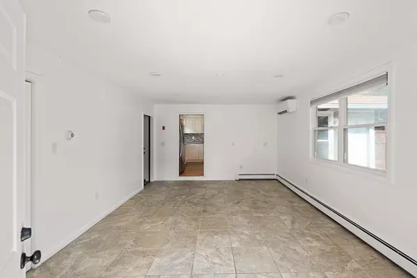 Framingham, MA 01702,40 Eden Rd.