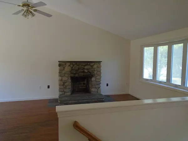 Bellingham, MA 02019,5 Florence St.