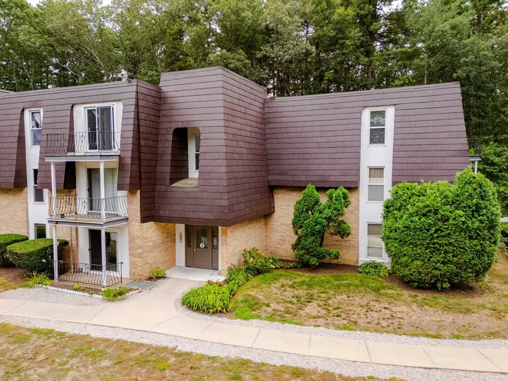 Milford, MA 01757,3 Shadowbrook Lane #3