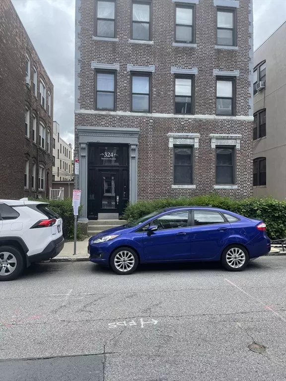 324 Summit Ave #3, Boston, MA 02135