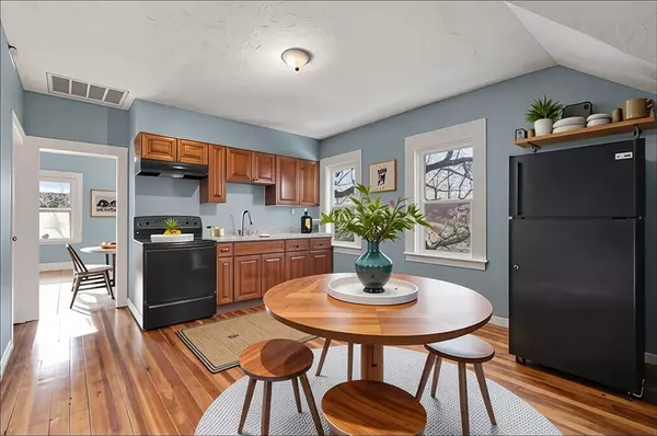 Providence, RI 02908,170 Allston St #3
