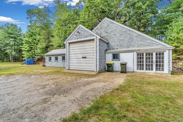 156 Mechanic St, Bellingham, MA 02019