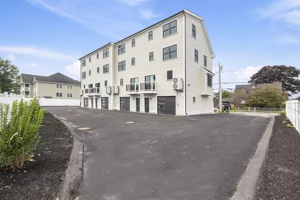 Quincy, MA 02169,161 Sumner St #4