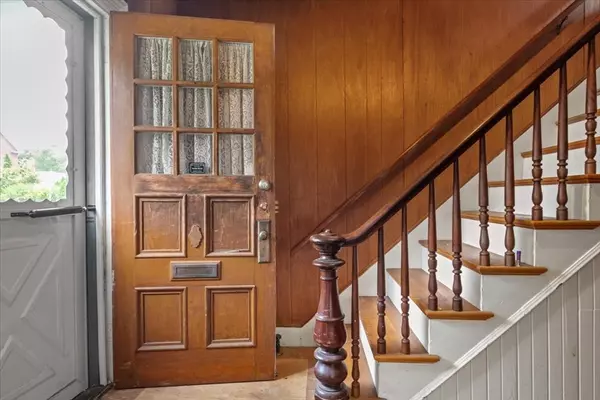 Boston, MA 02136,17 Neponset Ave