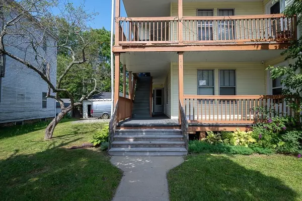 Southbridge, MA 01550,219 Charlton St