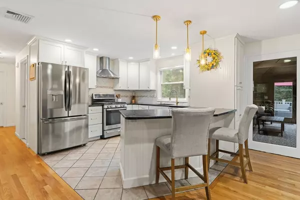 Kingston, MA 02364,19 Longwood Circle