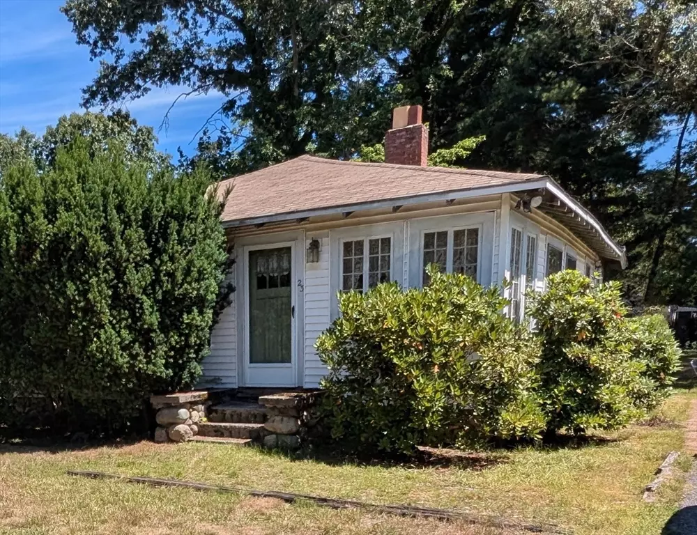 Pembroke, MA 02359,23 Pondview Ave