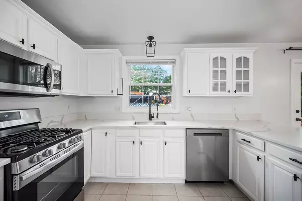 Quincy, MA 02169,25 W Howard St #D2