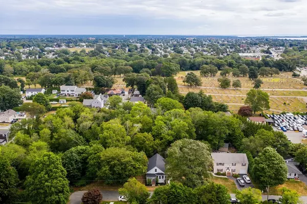 Dartmouth, MA 02747,17 Norfolk Ave