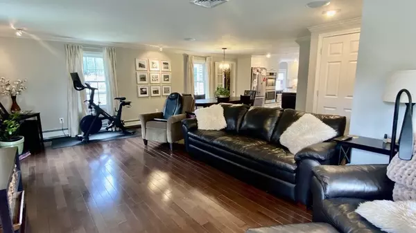 North Reading, MA 01864,4 Putnam Rd