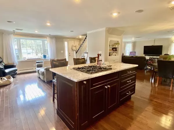 North Reading, MA 01864,4 Putnam Rd