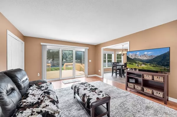 Agawam, MA 01030,50 Muriel Ln