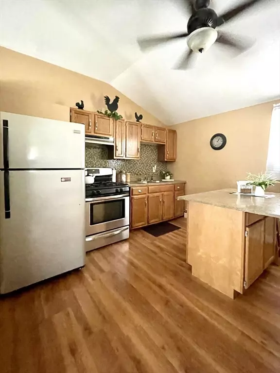 Springfield, MA 01118,1107 Allen St