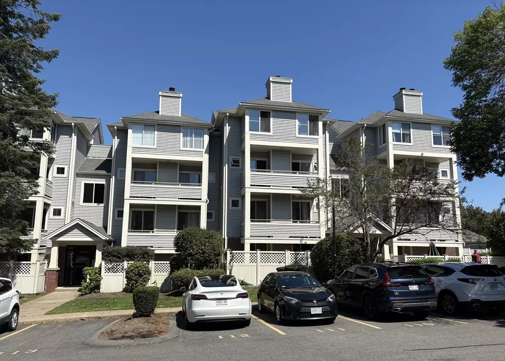 Quincy, MA 02169,200 Falls Blvd #B305