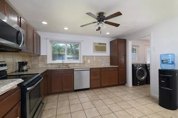 Brockton, MA 02302,285 Hovenden Ave