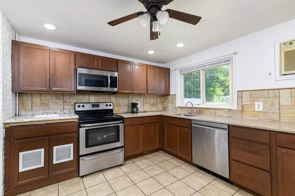 Brockton, MA 02302,285 Hovenden Ave