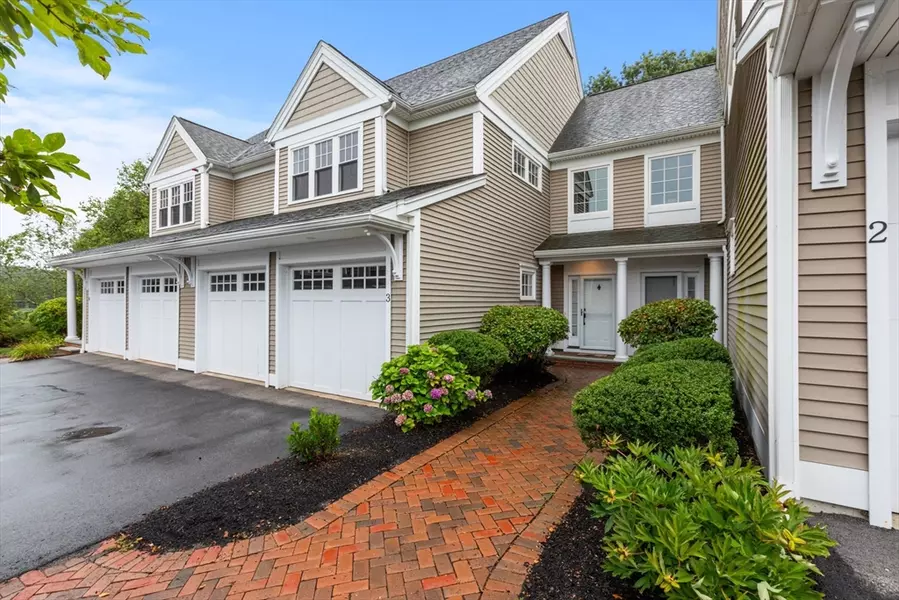 6 Essex Rd. #3, Ipswich, MA 01938