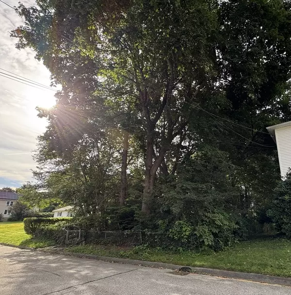 Webster, MA 01570,0 Valley St