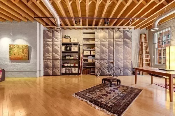 Boston, MA 02111,90 South St #3