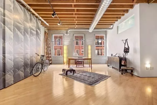 Boston, MA 02111,90 South St #3