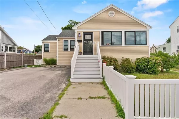 Hull, MA 02045,33 D St